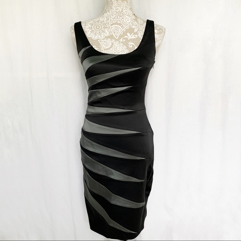 Jax // Black, Grey Starburst Design Y2K Mini Dress Sz 2 dr1